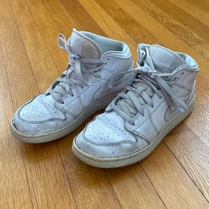 Women’s Size 8/Youth Size 6.5 White Jordan’s